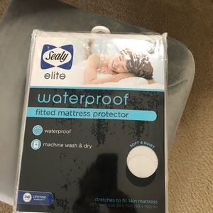 Waterproof mattress pad